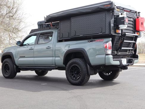 Used 2023 Toyota Tacoma TRD Off-Road w/ TRD Premium Off Road Package AWD/4WD image 7