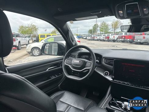 Used 2024 Jeep Wagoneer L Series II w/ Flexible Seating Group image 55