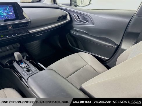 Used 2024 Toyota Prius LE image 22