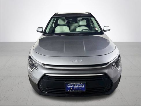 Certified 2023 Kia Niro EX FWD image 3