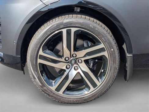 New 2026 Land Rover Discovery Limited Edition AWD/4WD image 10