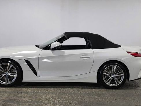 Used 2025 BMW Z4 sDrive30i image 9