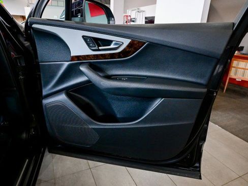 Used 2019 Audi Q7 2.0T Premium w/ Cold Weather Package image 28