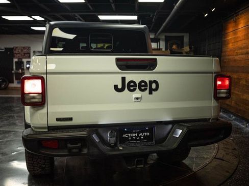 Used 2021 Jeep Gladiator Sport AWD/4WD image 6