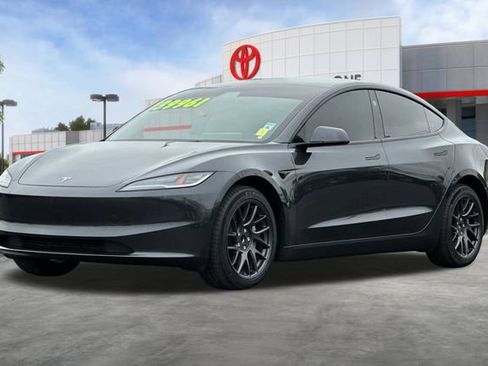 Used 2025 Tesla Model 3 Long Range RWD image 9