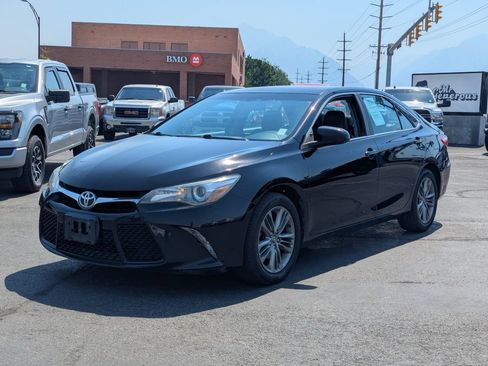 Used 2016 Toyota Camry SE FWD image 9