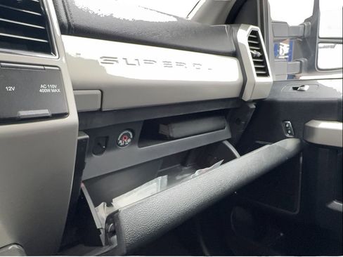 Used 2020 Ford F250 Lariat w/ Lariat Ultimate Package AWD/4WD image 43