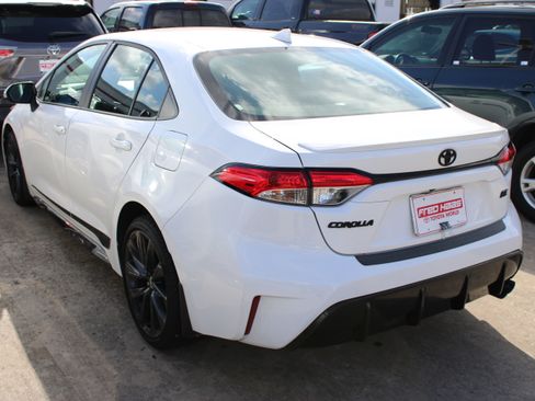 Used 2024 Toyota Corolla SE FWD image 6
