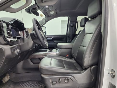 Used 2024 Chevrolet Silverado 2500 LTZ w/ LTZ Plus Package image 8