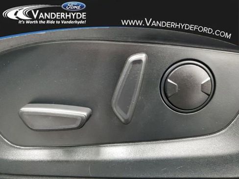 Used 2021 Ford Explorer Limited image 20