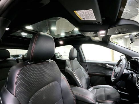 Certified 2023 Ford Escape ST-Line w/ Tech Pack #1 image 21