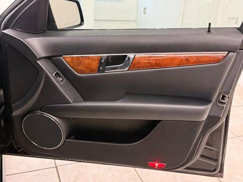 Used 2011 Mercedes-Benz C 350 Sport image 35