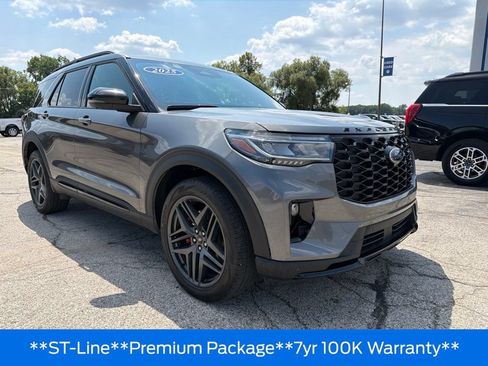 Used 2025 Ford Explorer ST-Line w/ Premium Package AWD/4WD image 3