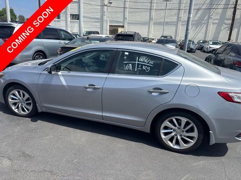 Used 2017 Acura ILX FWD image 8