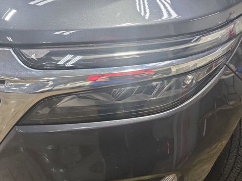 Used 2023 Chevrolet Equinox LT image 32