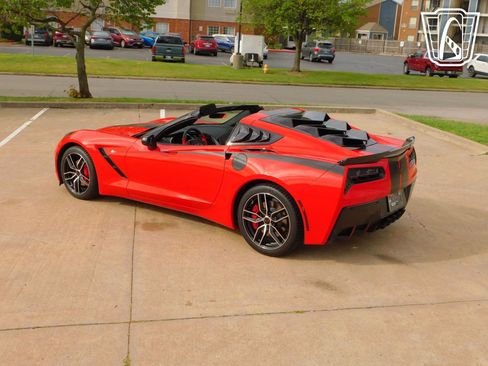 Used 2018 Chevrolet Corvette Stingray Coupe w/ 1LT image 16