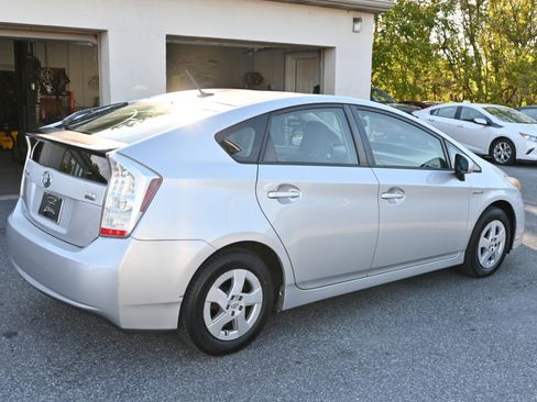 Used 2010 Toyota Prius One image 8