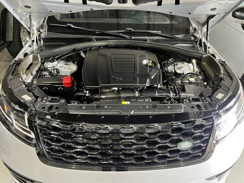 Used 2018 Land Rover Range Rover Velar R-Dynamic SE AWD/4WD image 44