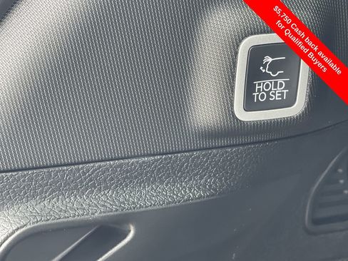 New 2025 Jeep Grand Cherokee Laredo X w/ Luxury Tech Group I image 24