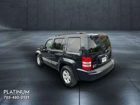 Used 2009 Jeep Liberty Sport w/ Popular Equipment Group AWD/4WD image 8
