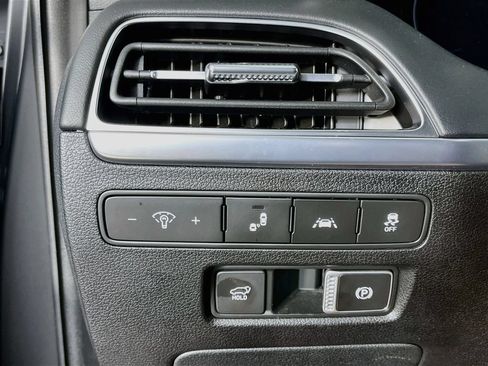 Used 2020 Hyundai Palisade Limited FWD image 12