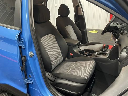 Used 2020 Hyundai Kona SE image 41