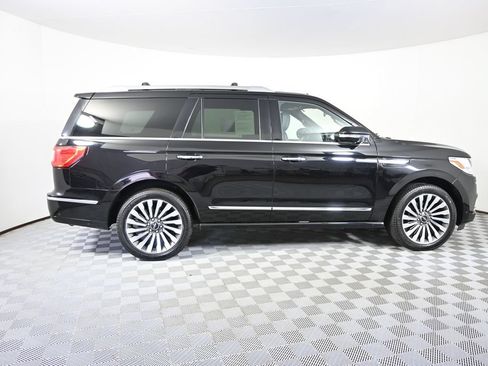 Used 2018 Lincoln Navigator Reserve w/ Technology Package AWD/4WD image 7