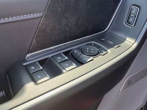 New 2026 Ford F250 XLT w/ XLT Premium Package image 8