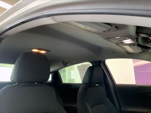 Used 2017 Chevrolet Malibu LT FWD image 28