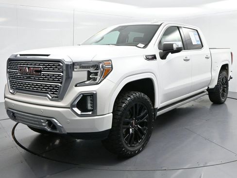 Used 2020 GMC Sierra 1500 Denali w/ Denali Ultimate Package AWD/4WD image 3