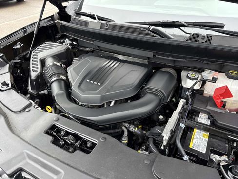 Certified 2025 GMC Acadia Elevation image 34