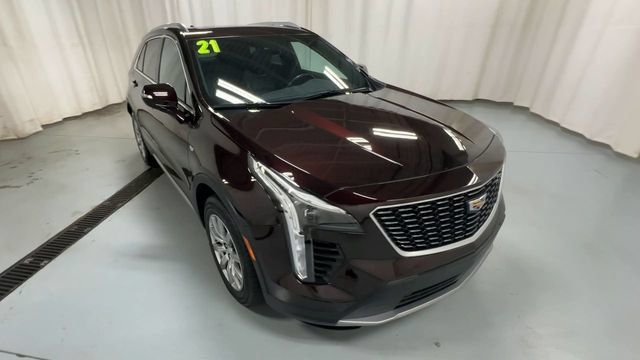 Used 2021 Cadillac XT4 Premium Luxury w/ Cold Weather Package AWD/4WD image 2