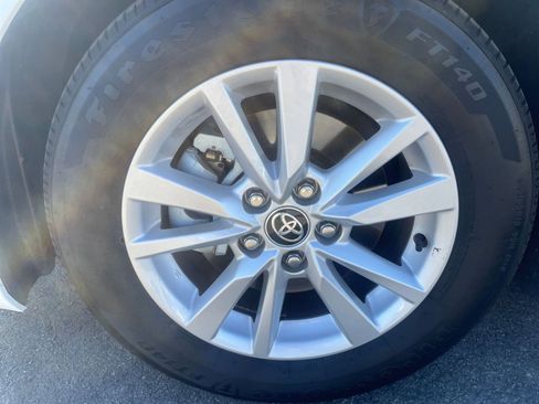 Used 2025 Toyota Camry LE image 30