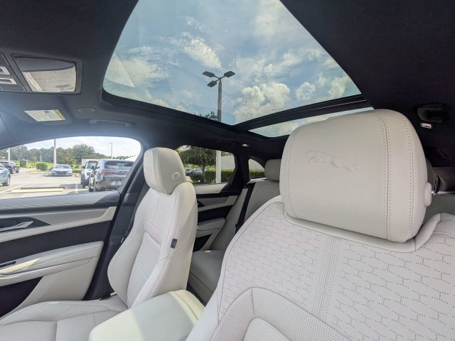 New 2026 Jaguar F-PACE R-Dynamic S AWD/4WD image 38