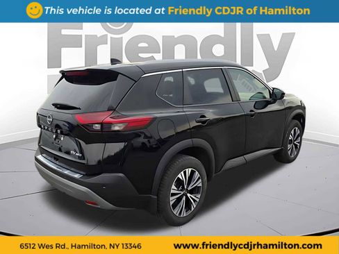 Used 2022 Nissan Rogue SV w/ SV Premium Package image 5