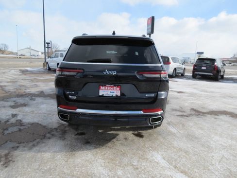 Used 2024 Jeep Grand Cherokee L Overland w/ Trailer Tow Package image 5