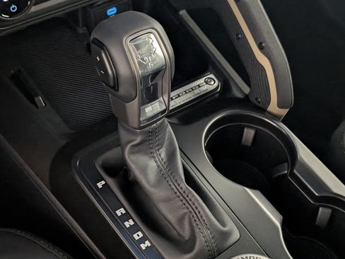 New 2025 Ford Bronco Badlands image 16