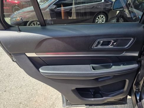 Used 2019 Ford Explorer Sport w/ Ford Safe & Smart Package AWD/4WD image 18