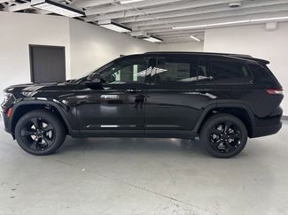 New 2025 Jeep Grand Cherokee L Limited w/ Black Appearance Package video 4