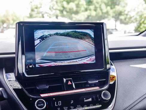 Used 2025 Toyota Corolla SE image 23