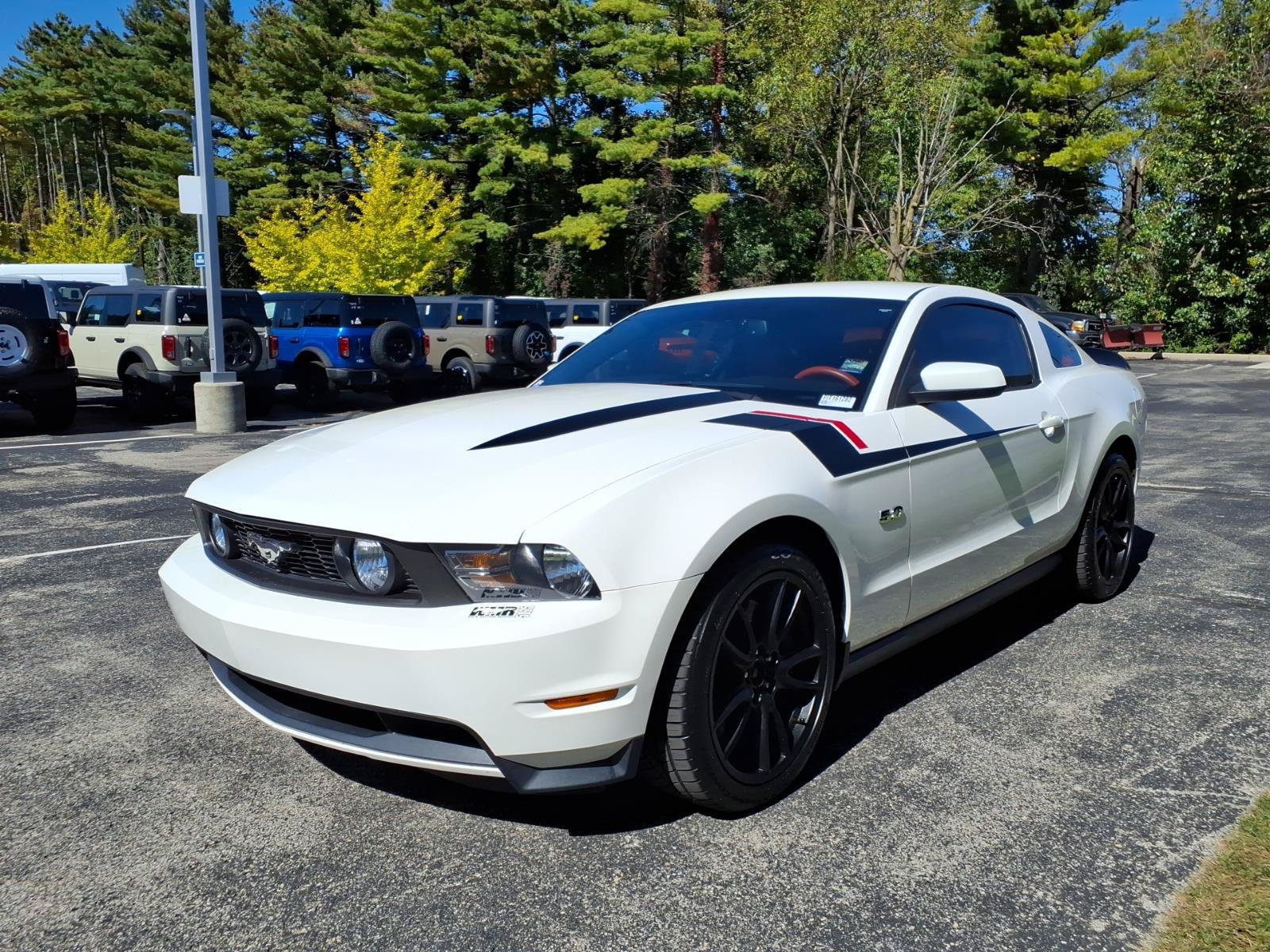 Used 2011 Ford Mustang GT Premium w/ Brembo Brake Pkg RWD image 4