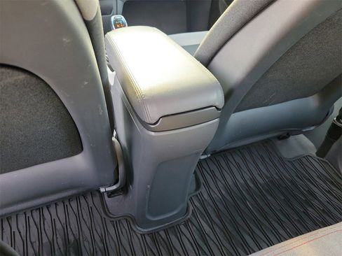 Used 2019 Chevrolet Bolt LT image 10