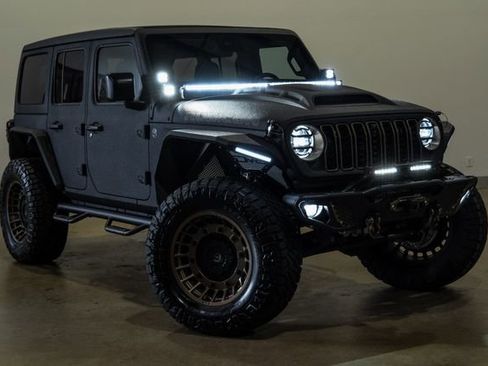 Used 2024 Jeep Wrangler Unlimited Rubicon w/ Technology Group AWD/4WD image 10