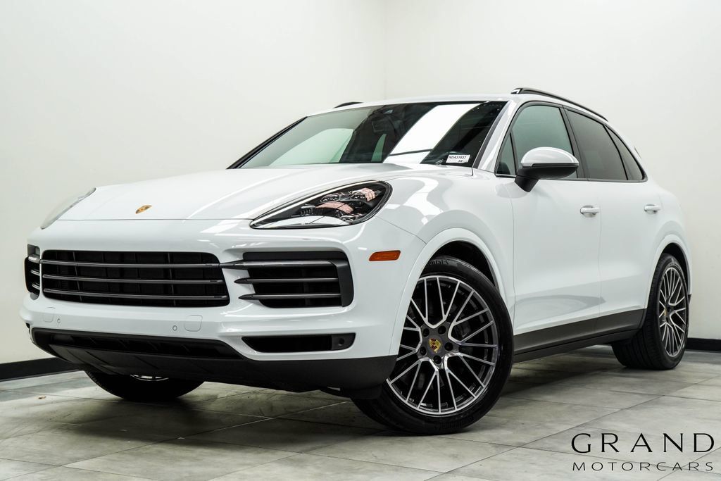 Used 2022 Porsche Cayenne S Platinum AWD/4WD image 1