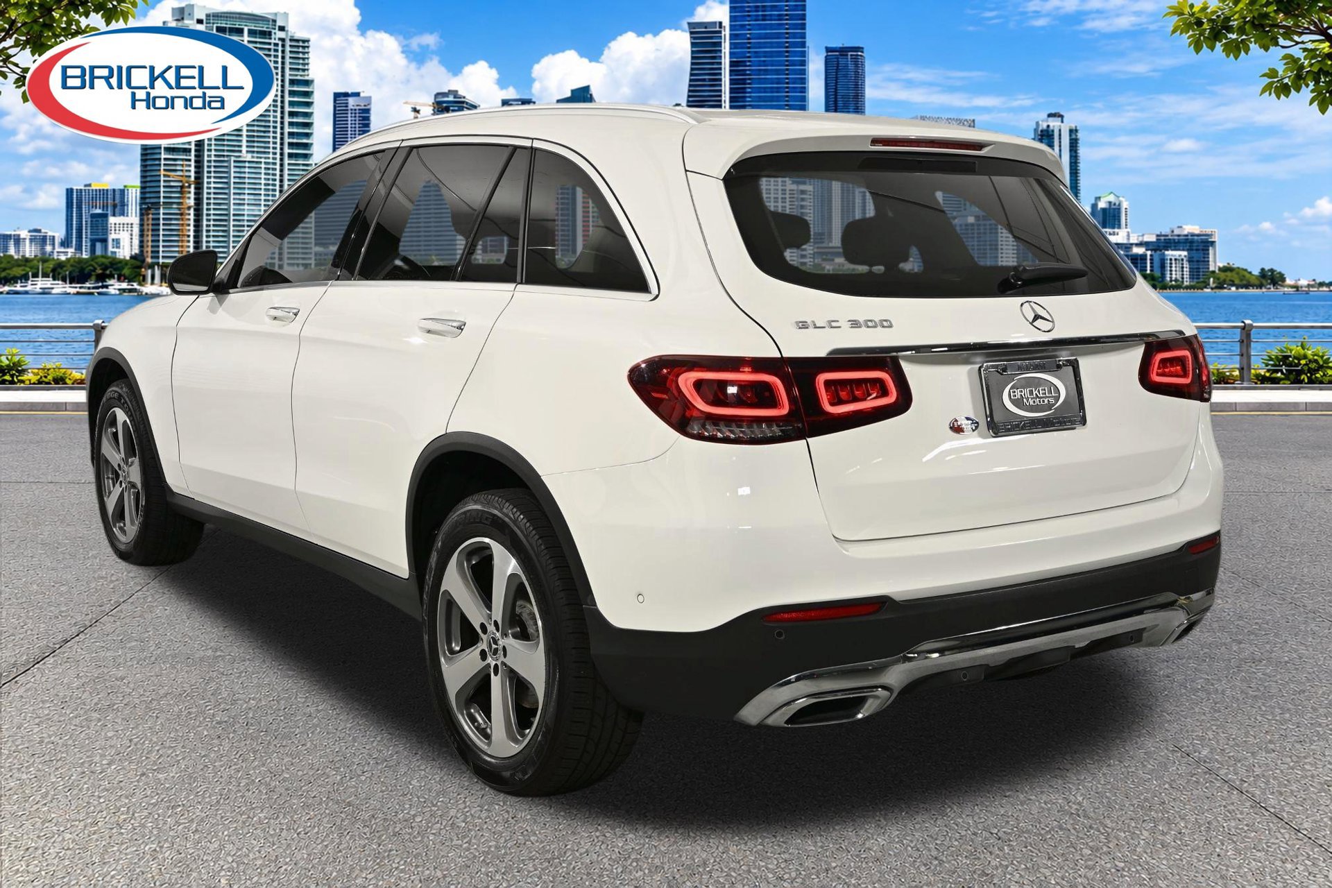 Used 2022 Mercedes-Benz GLC 300 image 4