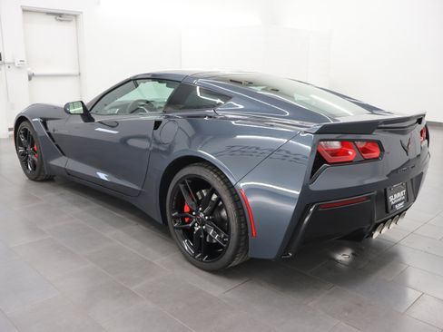 Used 2019 Chevrolet Corvette Stingray Coupe w/ Carbon Flash Badge Package RWD image 6