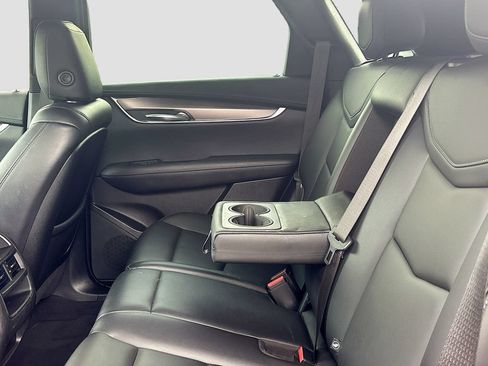 Used 2023 Cadillac XT5 Luxury FWD image 17