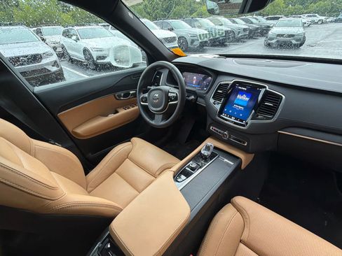 Certified 2024 Volvo XC90 B6 Ultimate AWD/4WD image 42
