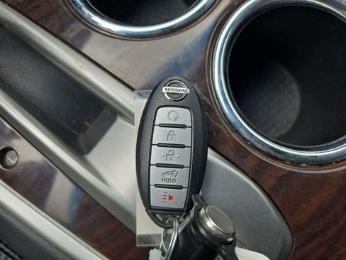 Used 2014 Nissan Pathfinder SL w/ Cargo Package FWD image 32