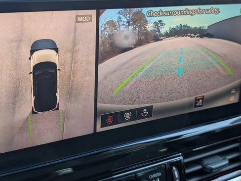 New 2026 Nissan Pathfinder Platinum image 17